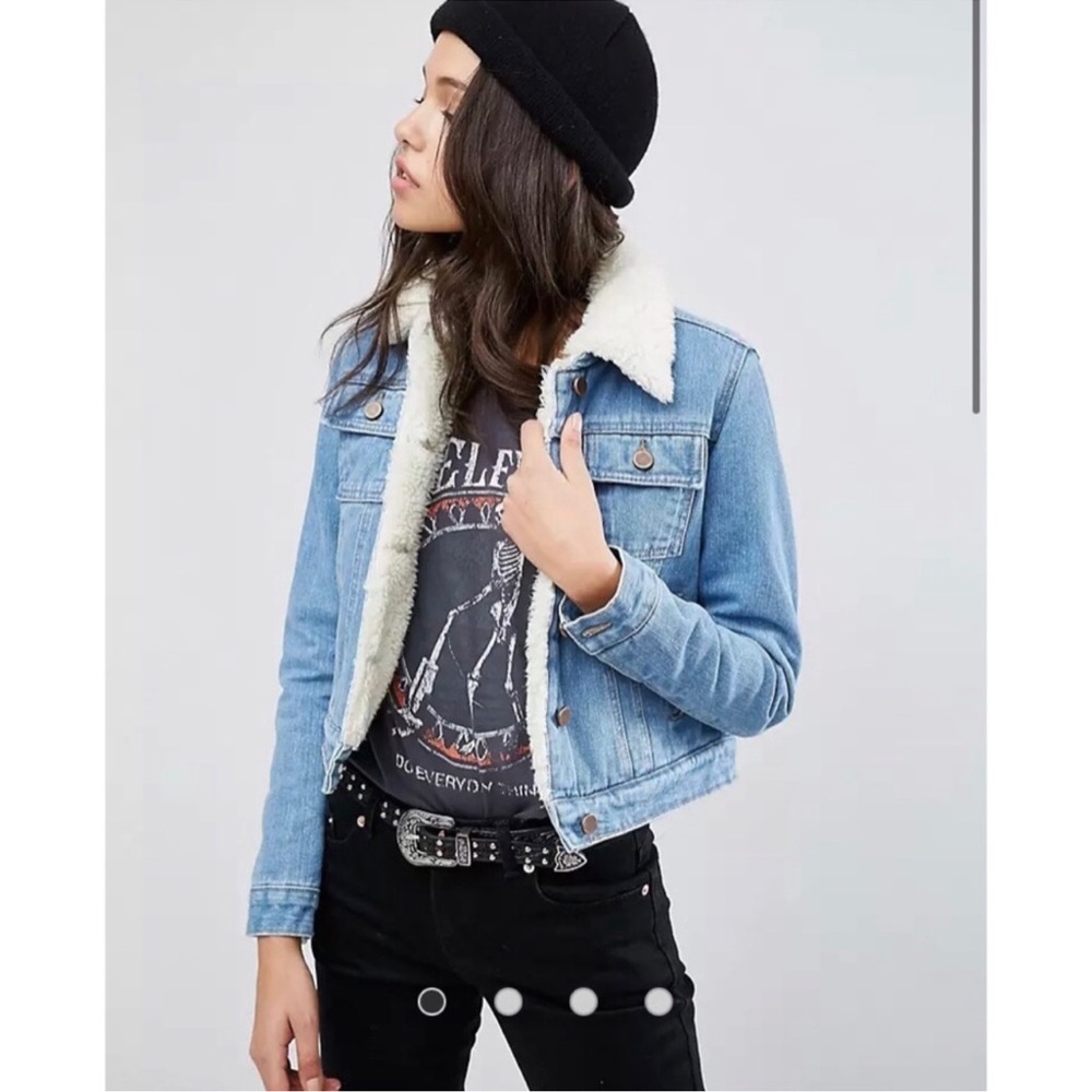 ASOS Cropped Borg Mid Wash Denim Jacket (US 6)